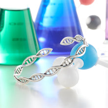 Load image into Gallery viewer, Vintage DNA Double Helix Bracelet

